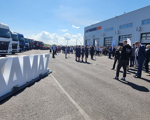 В Санкт-Петербурге открыт новый дилерский центр «КАМАЗ»