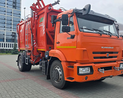 Автотехника КАМАЗ на «Уральском автосалоне»
