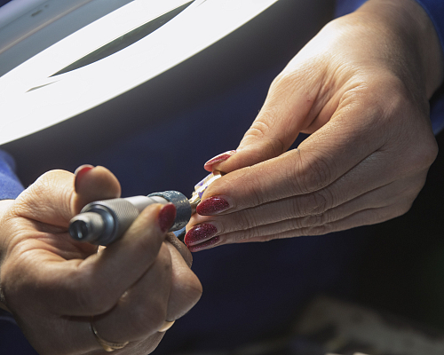 На РИЗе внедрили увеличительные лупы для высокоточной работы